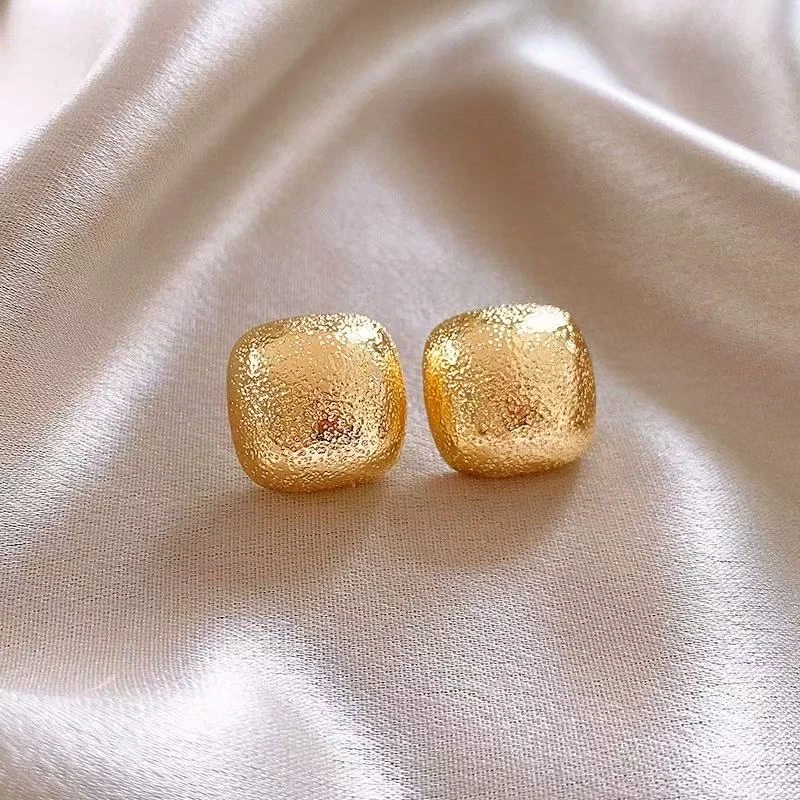 铜合金耳饰 轻奢小众冷淡金属风高级感气质耳饰 F266