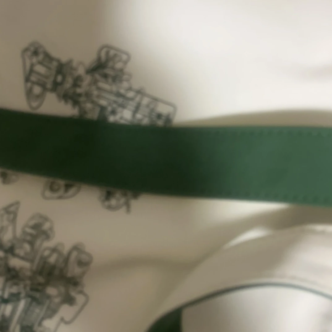 双面包，米色和绿色两面的，数量不多！