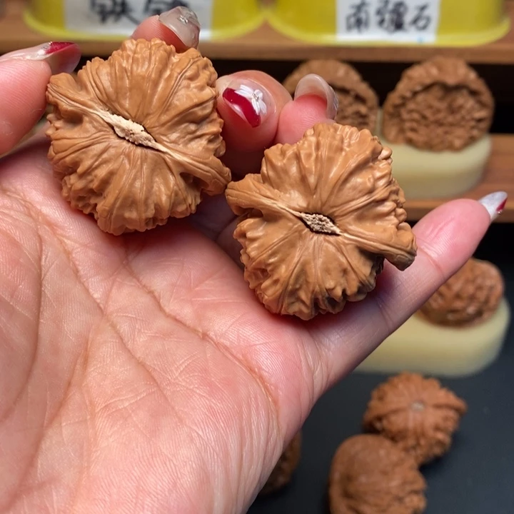 吊坠文玩核桃39白狮子