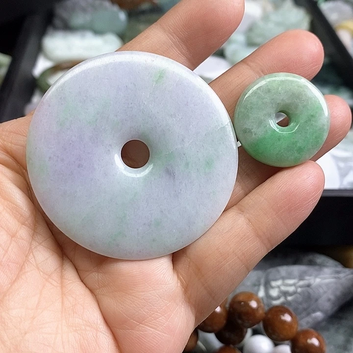 翡翠未镶嵌颈饰天然翡翠72