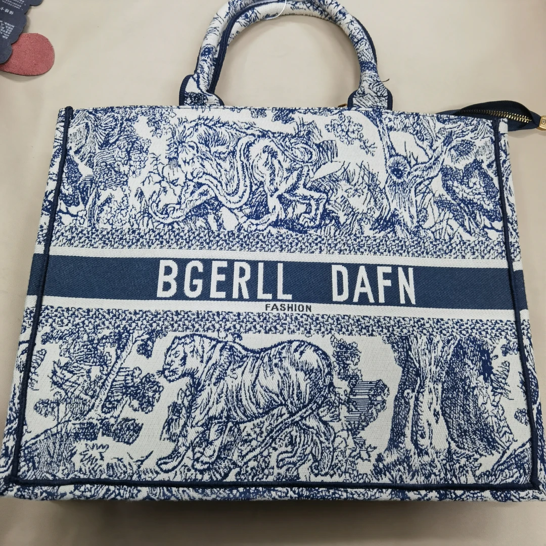 A040-休闲百搭手提包