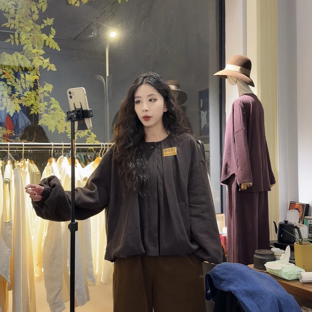 芳***芳0837衣服很好看看看