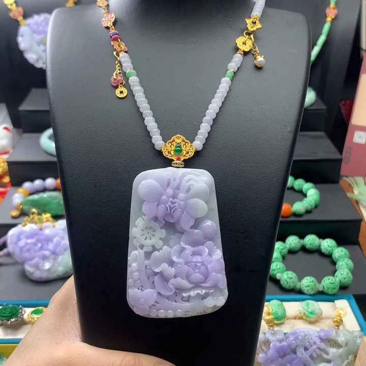 翡翠颈饰未镶嵌紫翡花牌