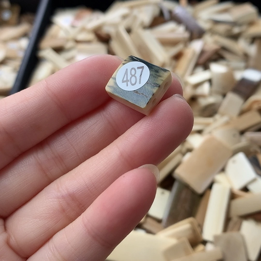 泥塑不打孔联系客服