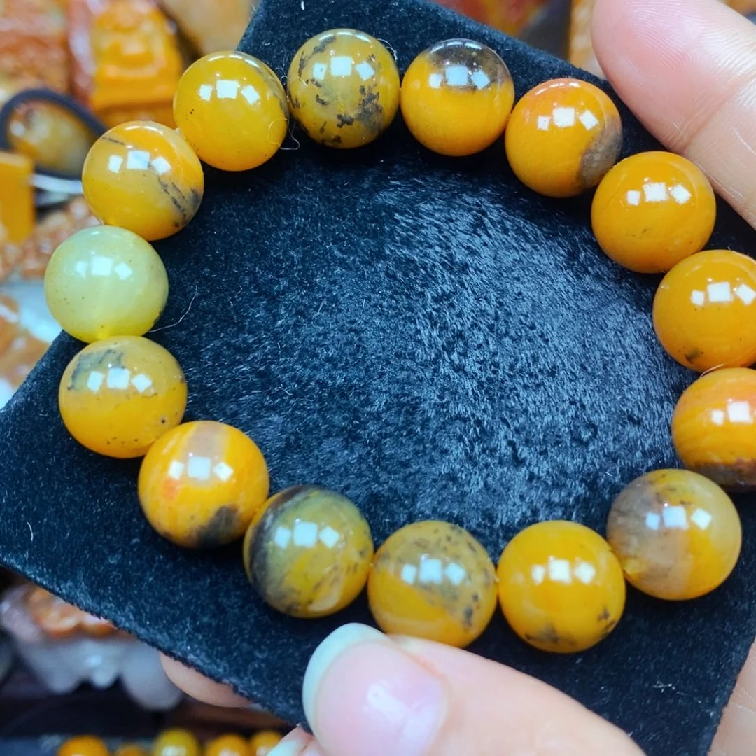 未镶嵌石英质玉（黄龙玉）颈饰