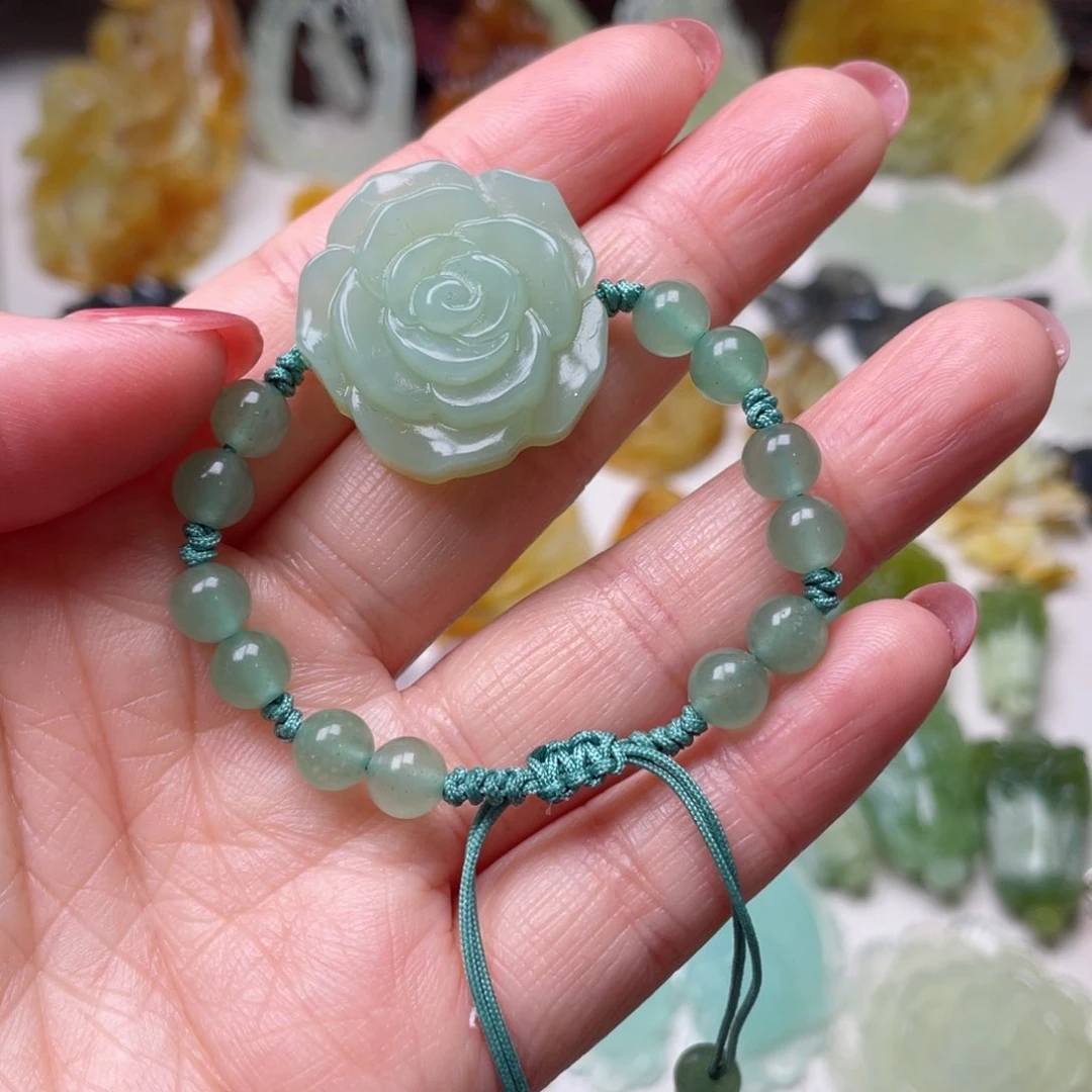 蛇纹石玉颈饰未镶嵌