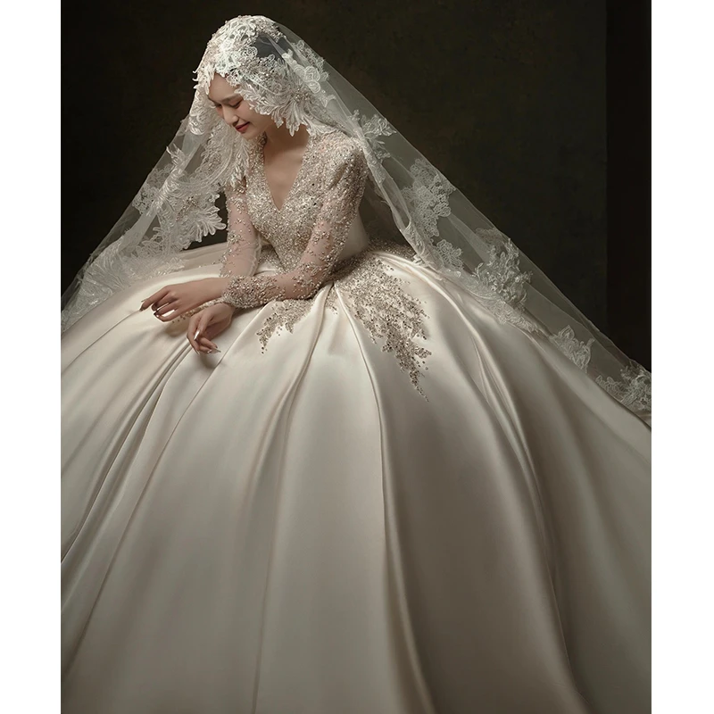 促销主婚纱礼服新娘2025新款小个子出门纱轻复古重工高级v领长袖