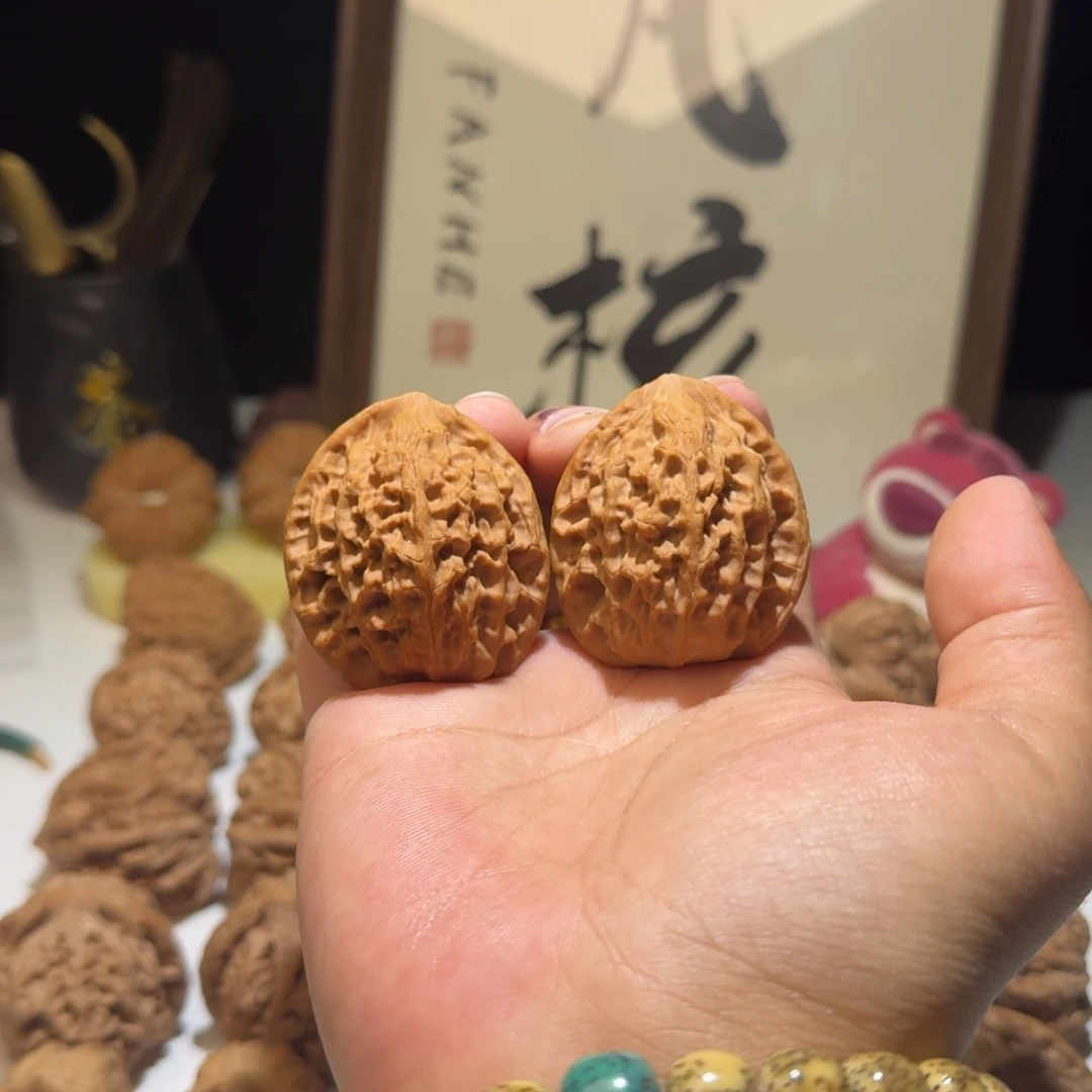 文玩核桃吊坠40尺寸野核九龙筋