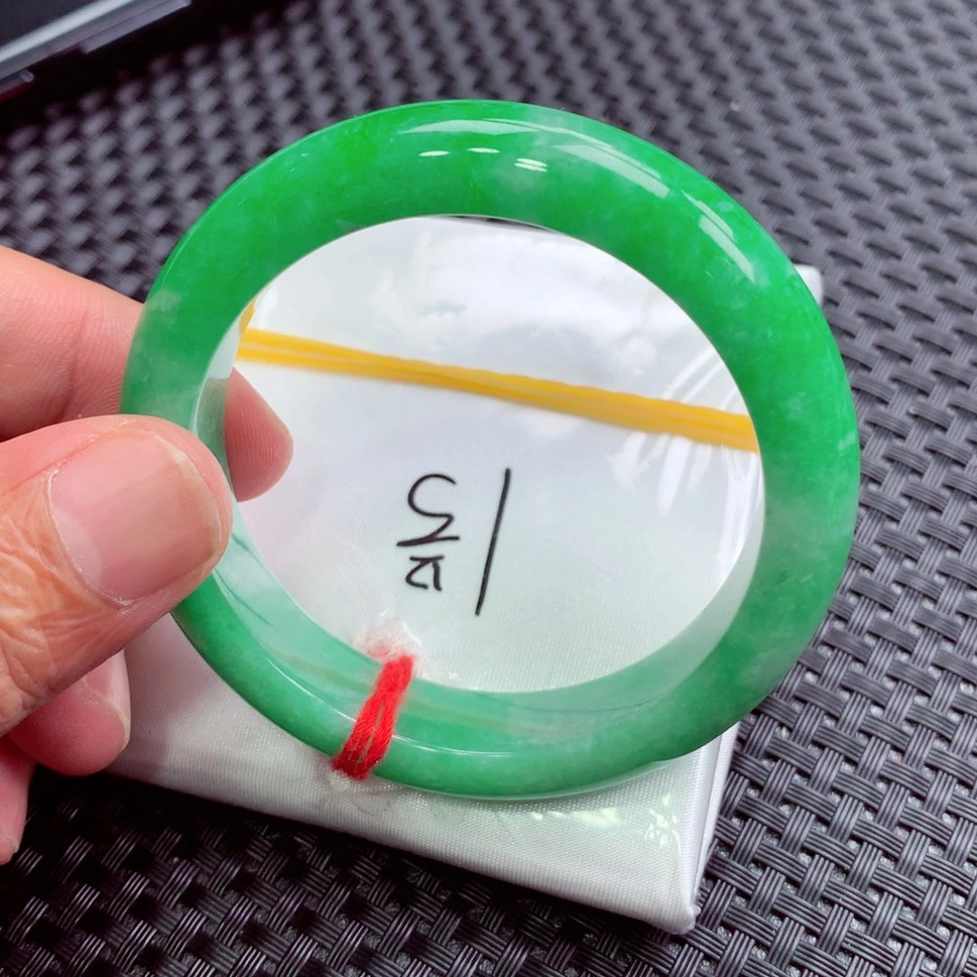 翡翠未镶嵌手镯翡翠