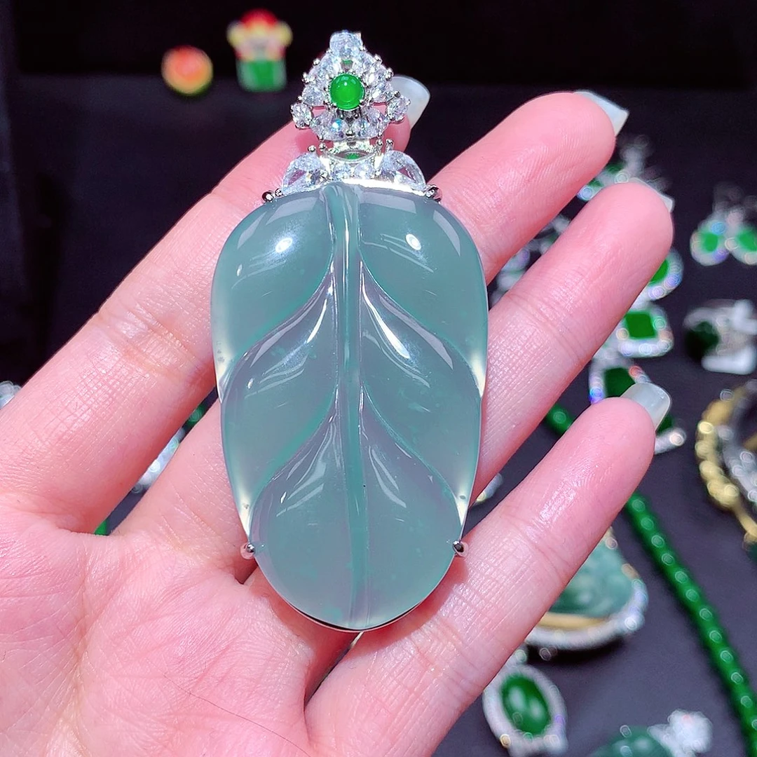 【闪购商品】翡翠吊坠(不含链)未镶嵌