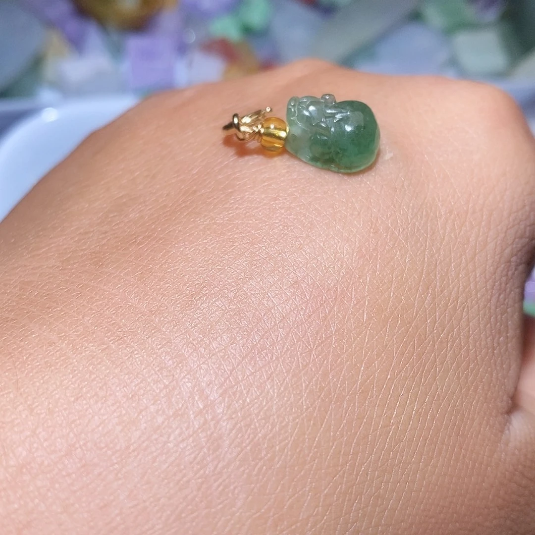 翡翠未镶嵌吊坠(不含链)065