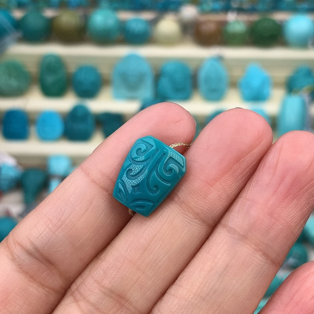 绿松石未镶嵌珠宝奇石