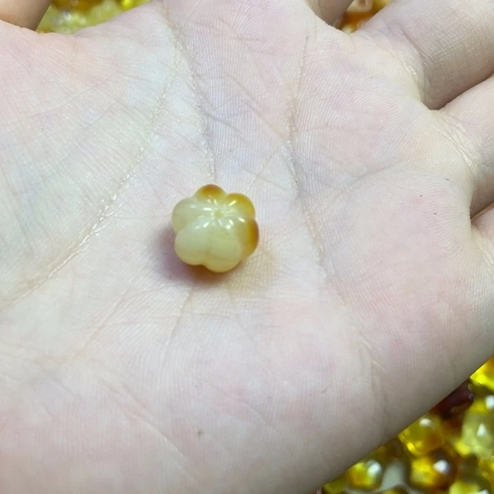 琥珀未镶嵌珠宝奇石南瓜