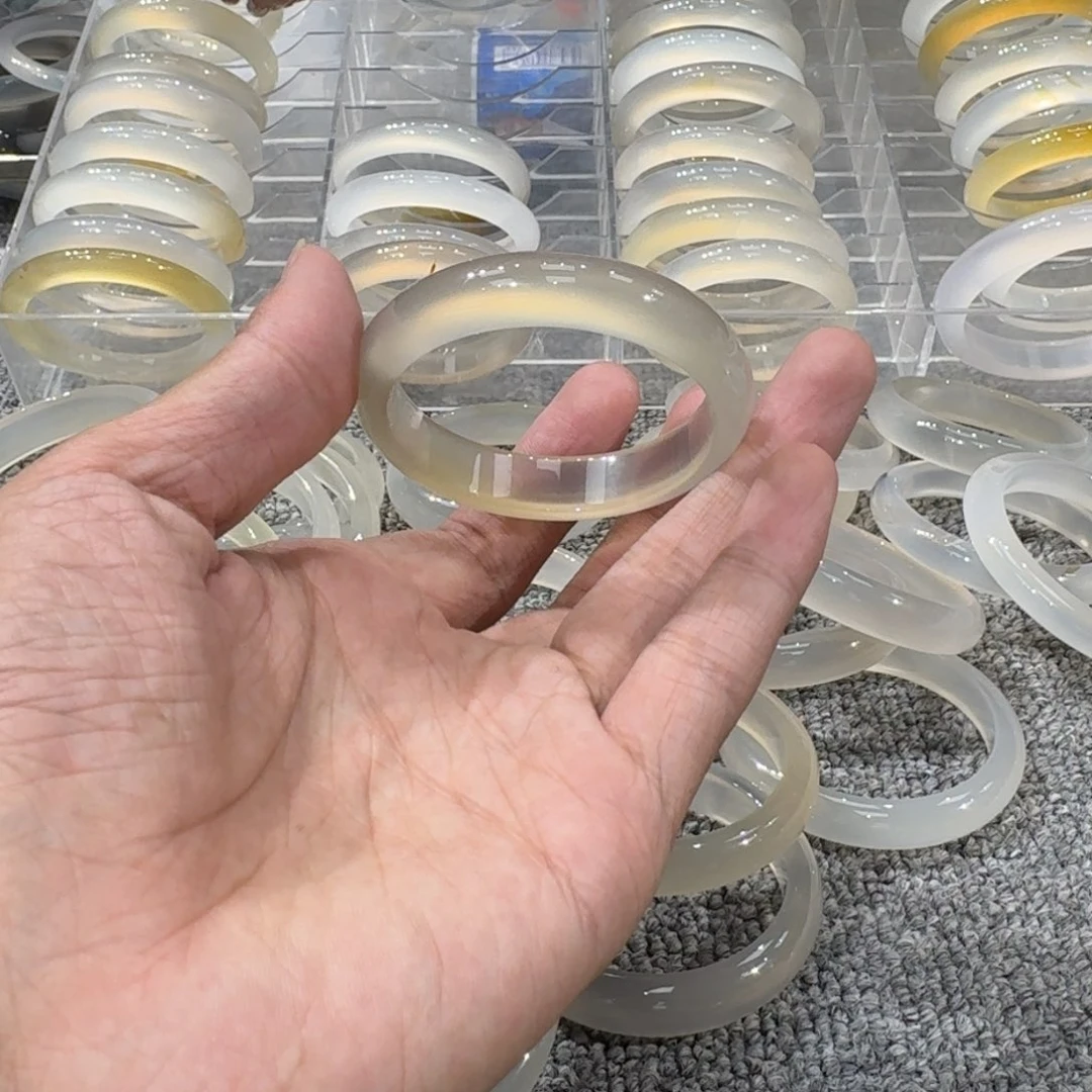 玛瑙/玉髓手镯未镶嵌用****210