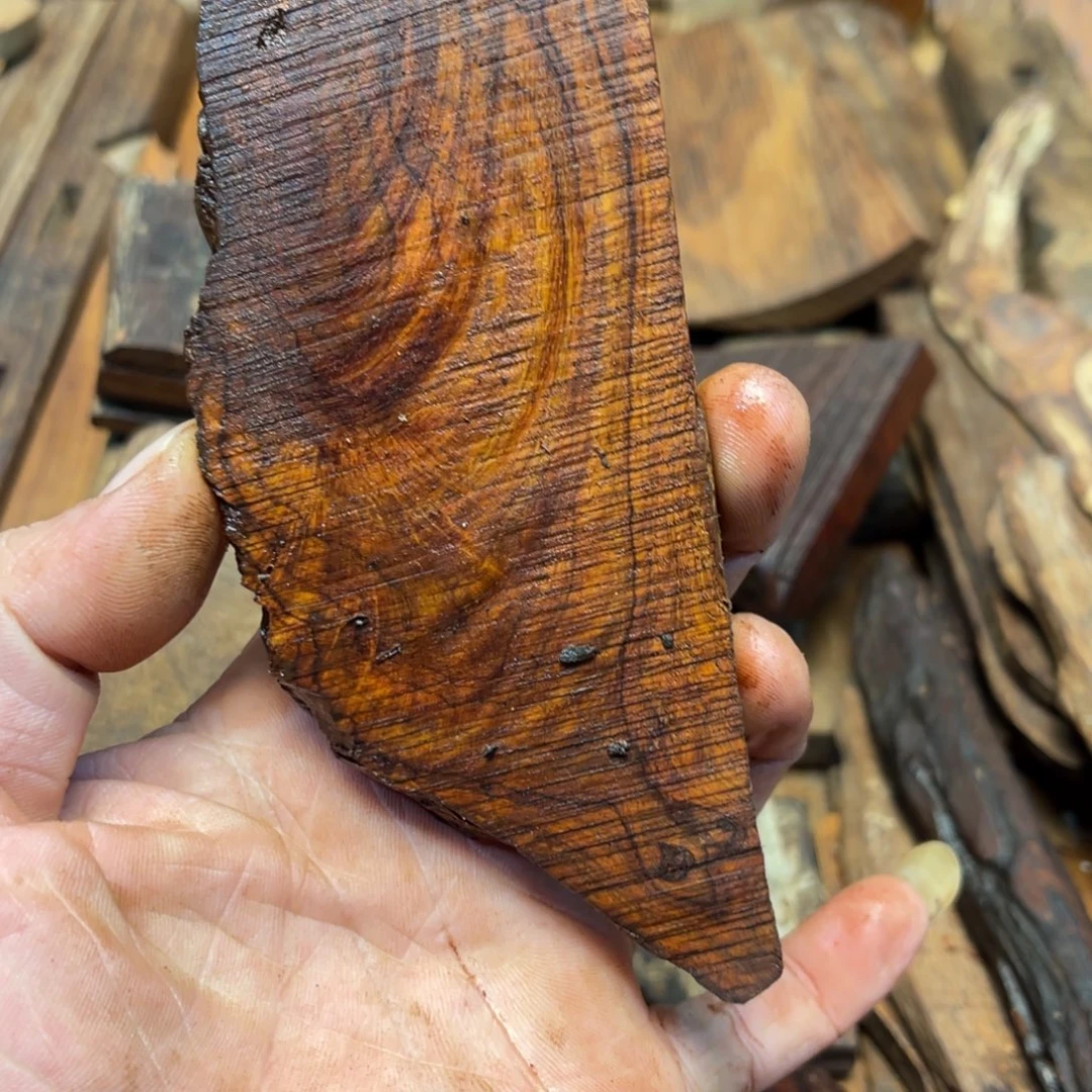 刘***哥香榧木海南黄花梨