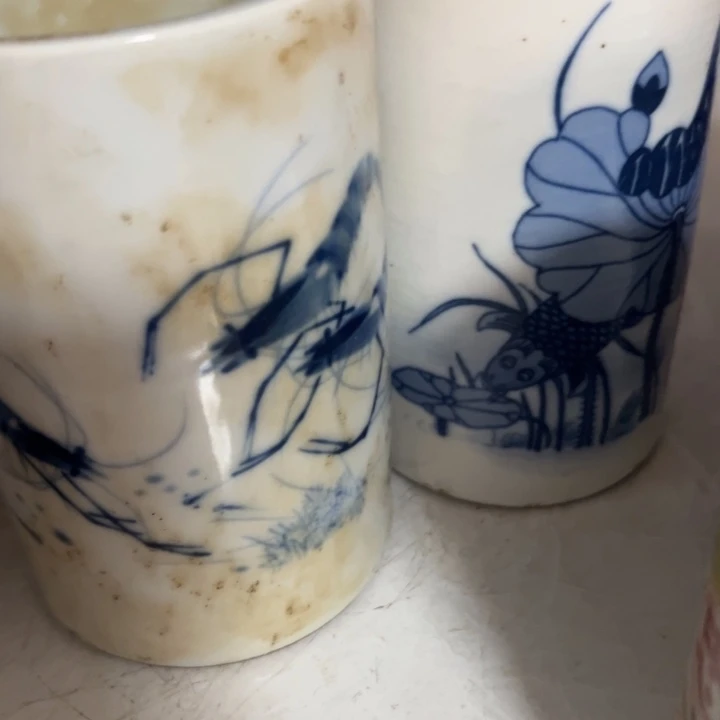 杯乡**哥景德镇陶瓷笔筒