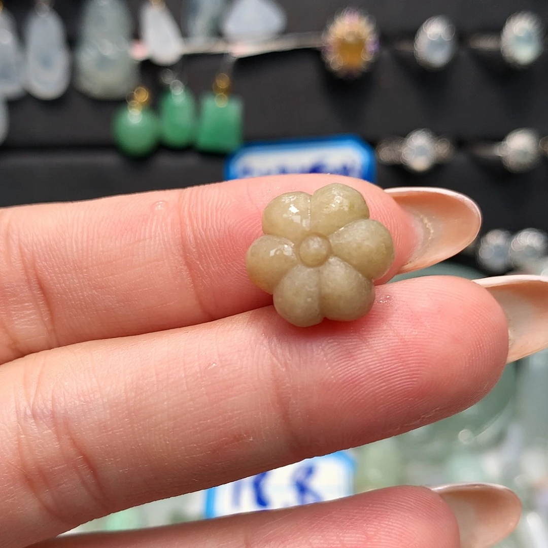 翡翠未镶嵌颈饰毛货黄翡小花花