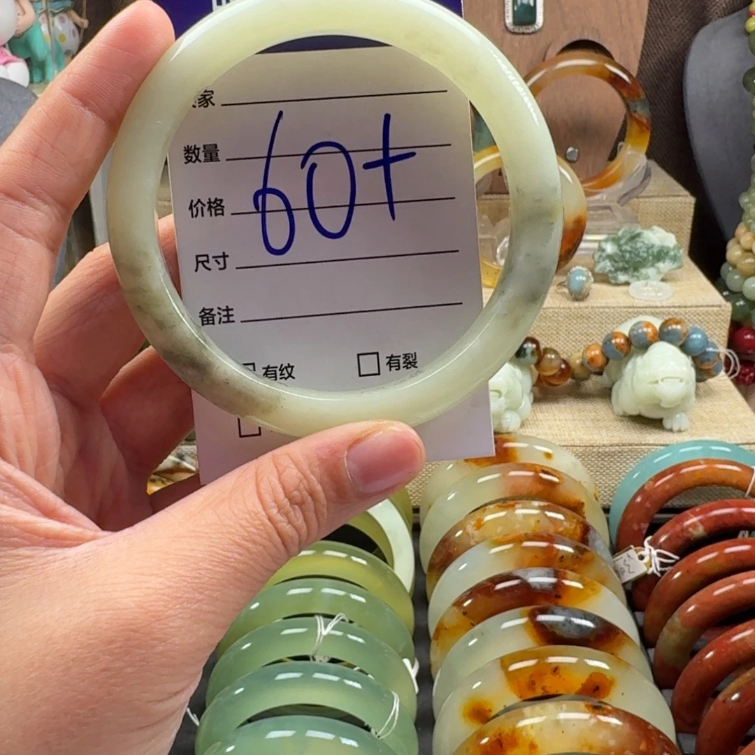 蛇纹石玉未镶嵌手镯31