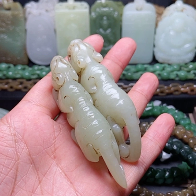 【闪购商品】和田玉未镶嵌颈饰u****7