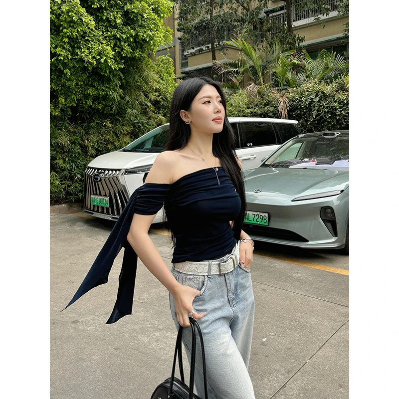 【加州辣妹】甜辣多多2025春夏新款藏蓝色一字肩小众设计感短袖上衣