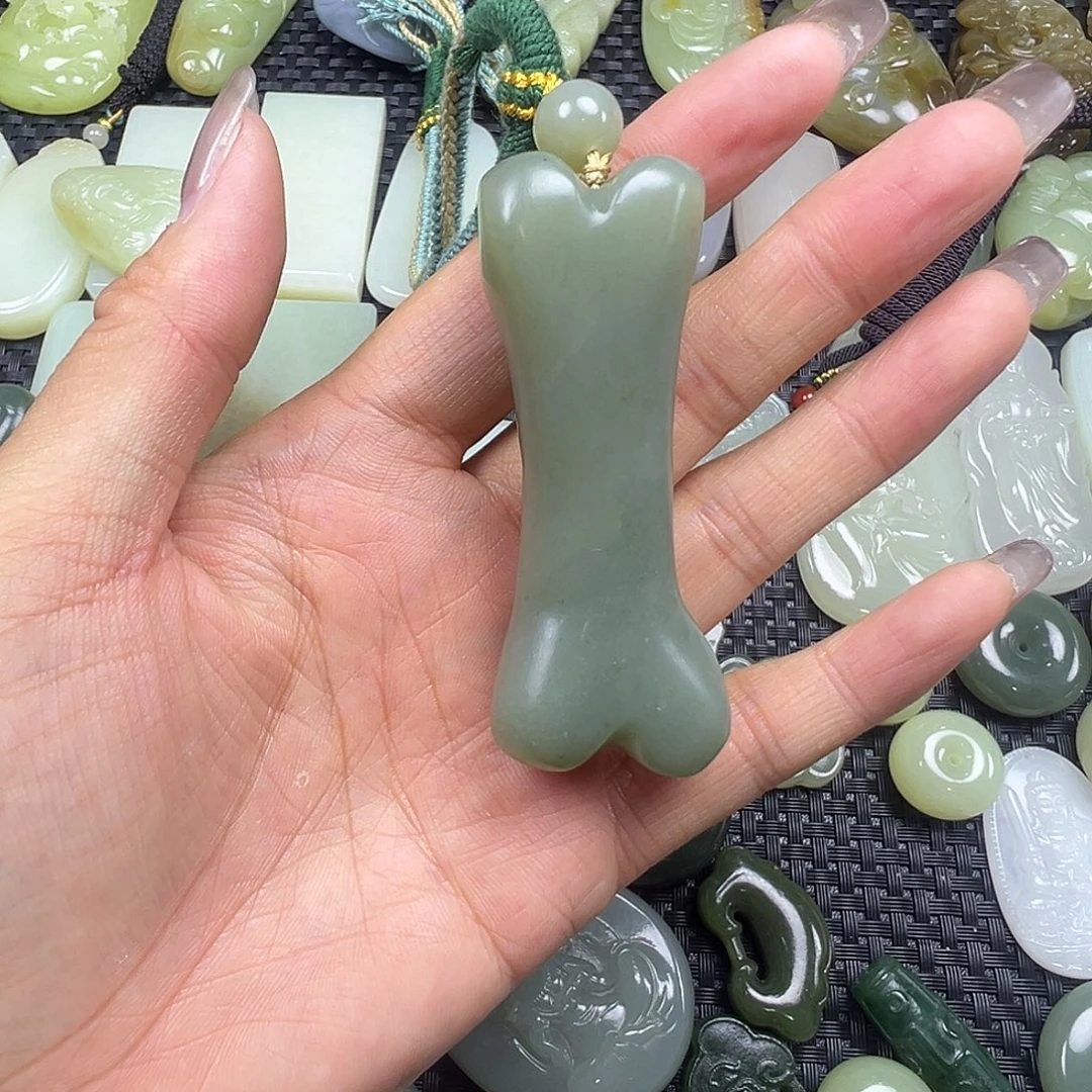 和田玉未镶嵌吊坠(不含链)卡70