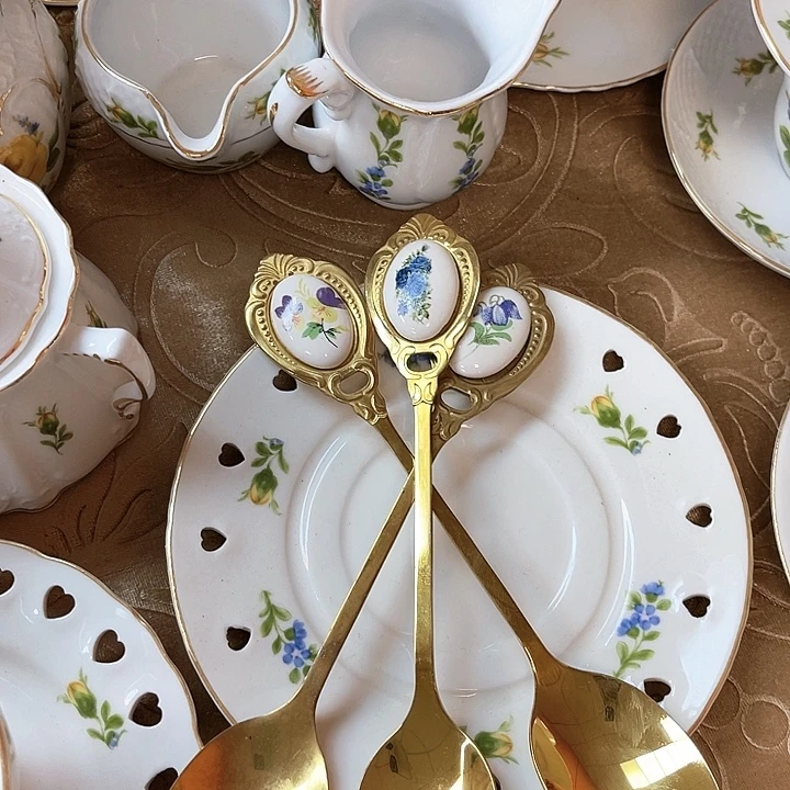 凡间陶瓷有限公司