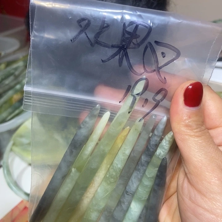 蛇纹石玉发饰未镶嵌