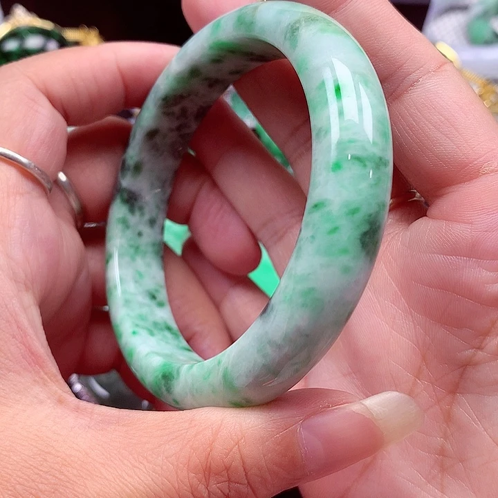 未镶嵌手镯翡翠翡翠
