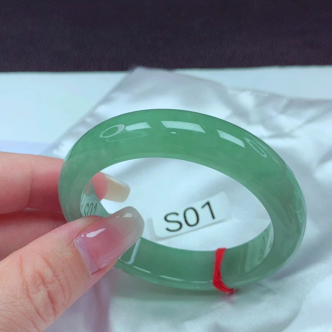 未镶嵌手镯翡翠手镯