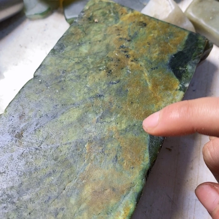 透闪石质玉珠宝半成品未镶嵌