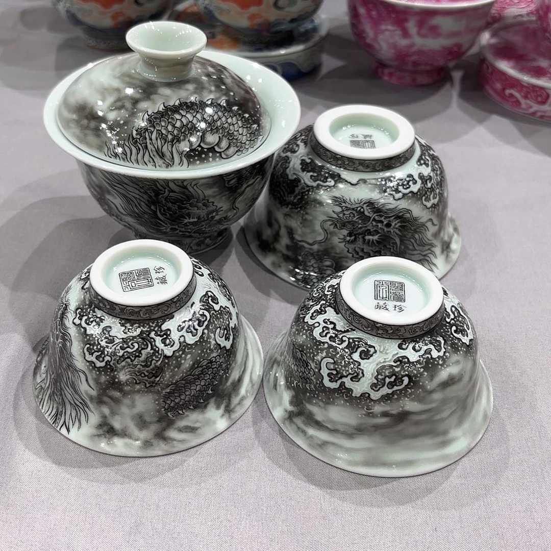 迟***情瓷片景德镇瓷器精品陈列