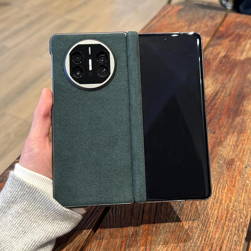 适用华为Matex5磁吸手机壳翻毛皮材质Matex5典藏版冬季新款暖手宝