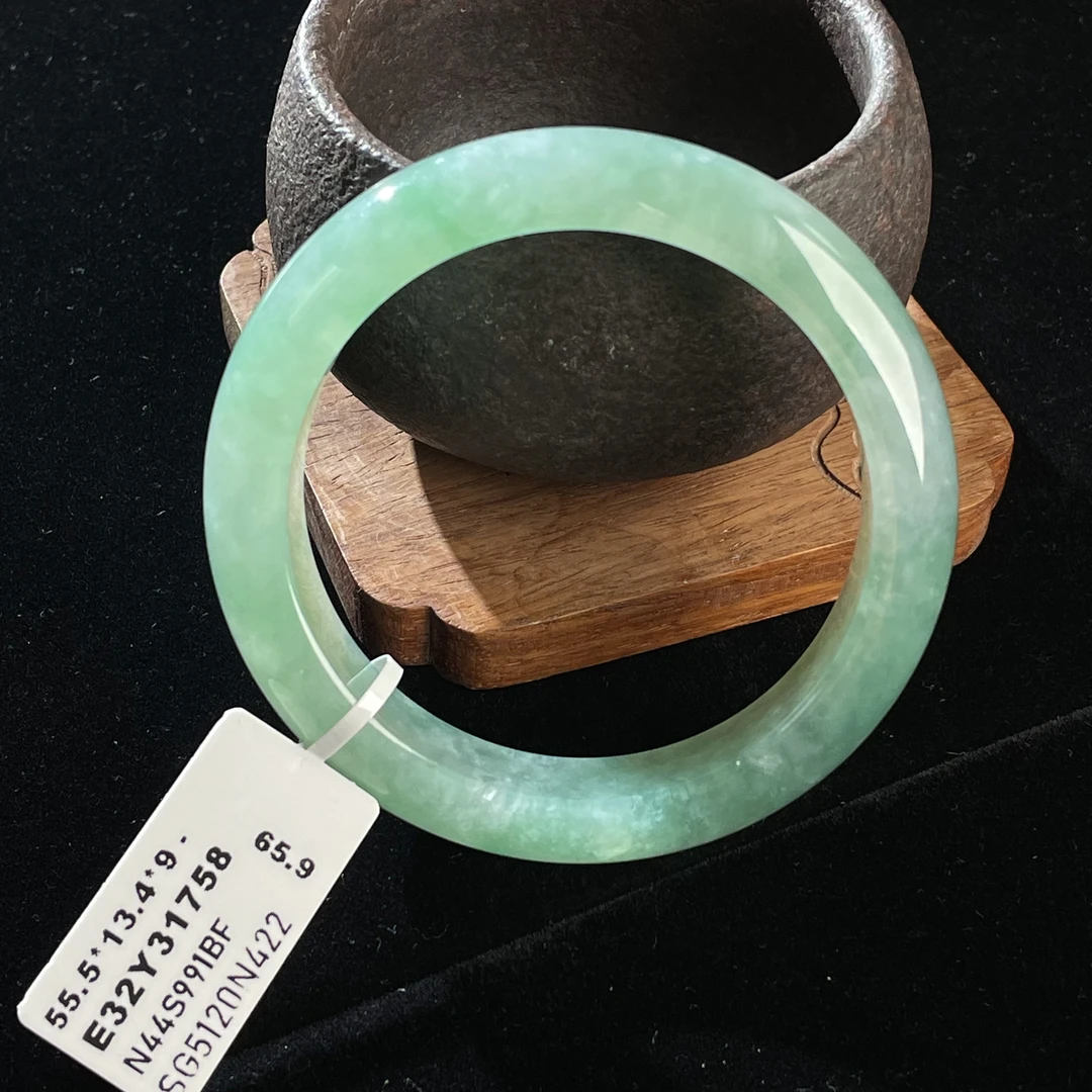 天然翡翠手镯 55+