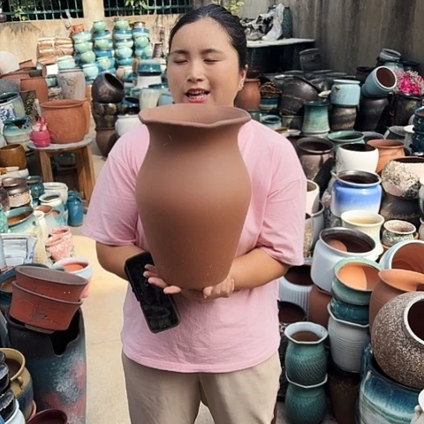 口20高32瑕疵一个盆子。
