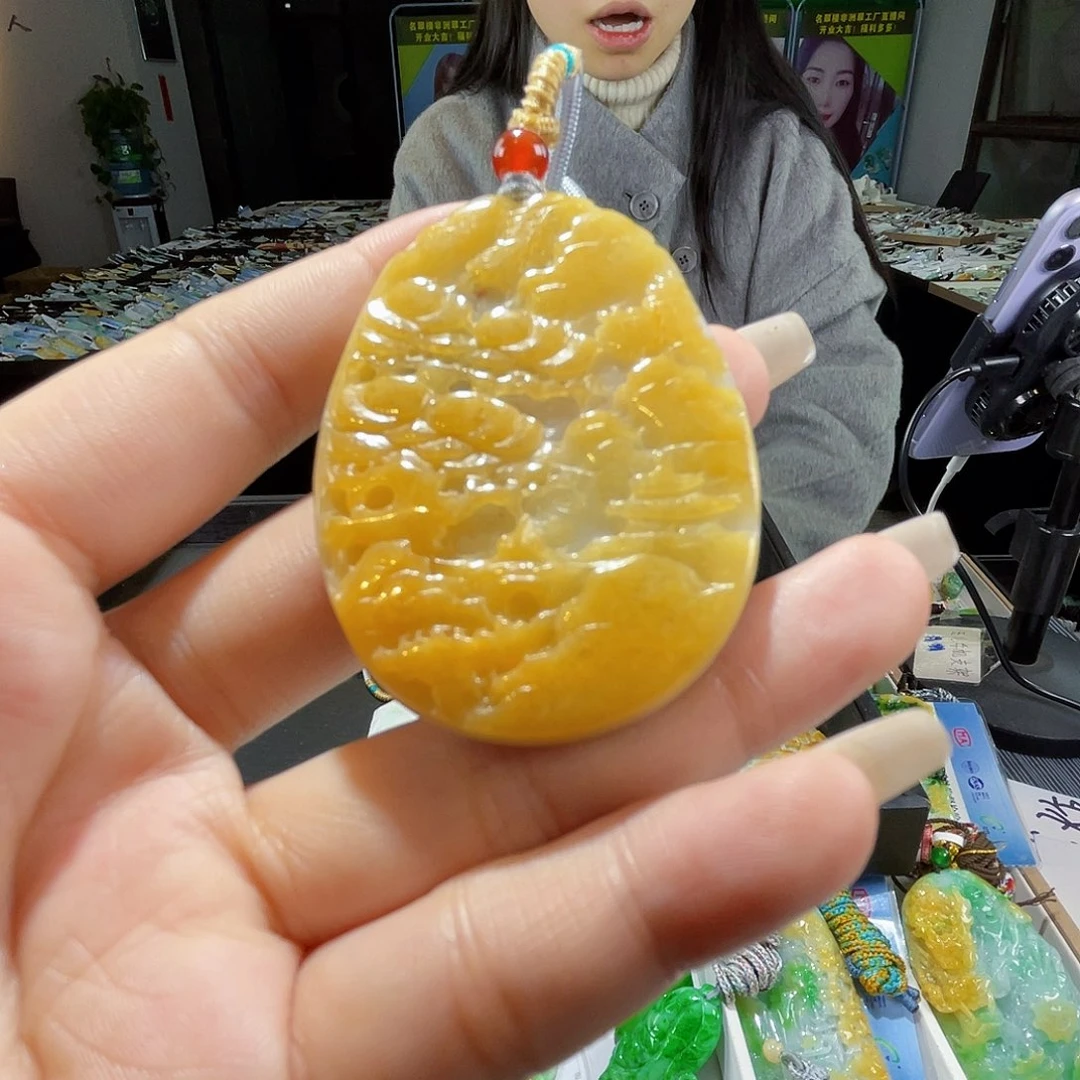 颈饰未镶嵌翡翠一