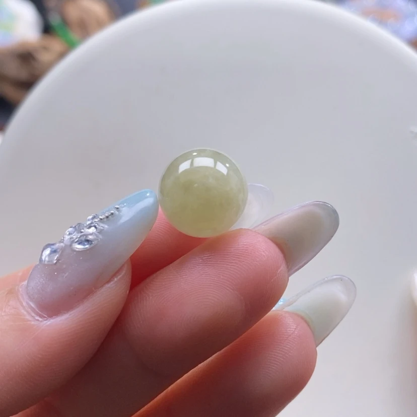 【闪购商品】翡翠未镶嵌颈饰?****见翡翠冰淡黄珠