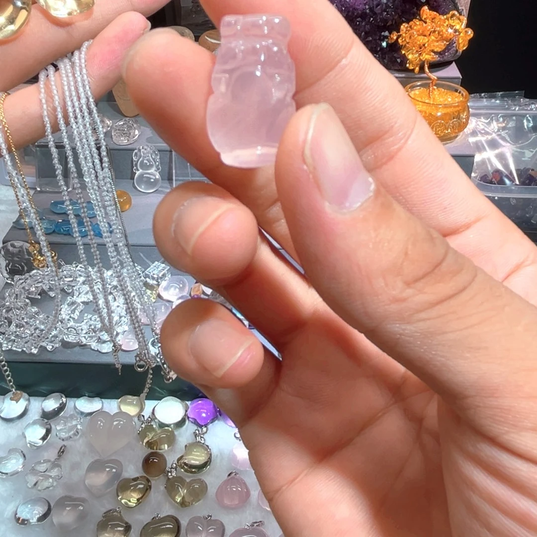 水晶摆件未镶嵌粉貔貅通孔
