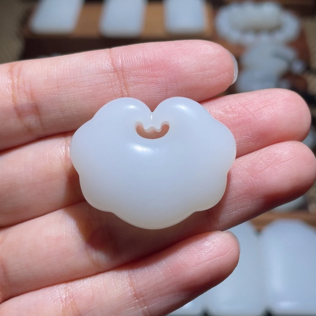 未镶嵌手链和田玉如意锁