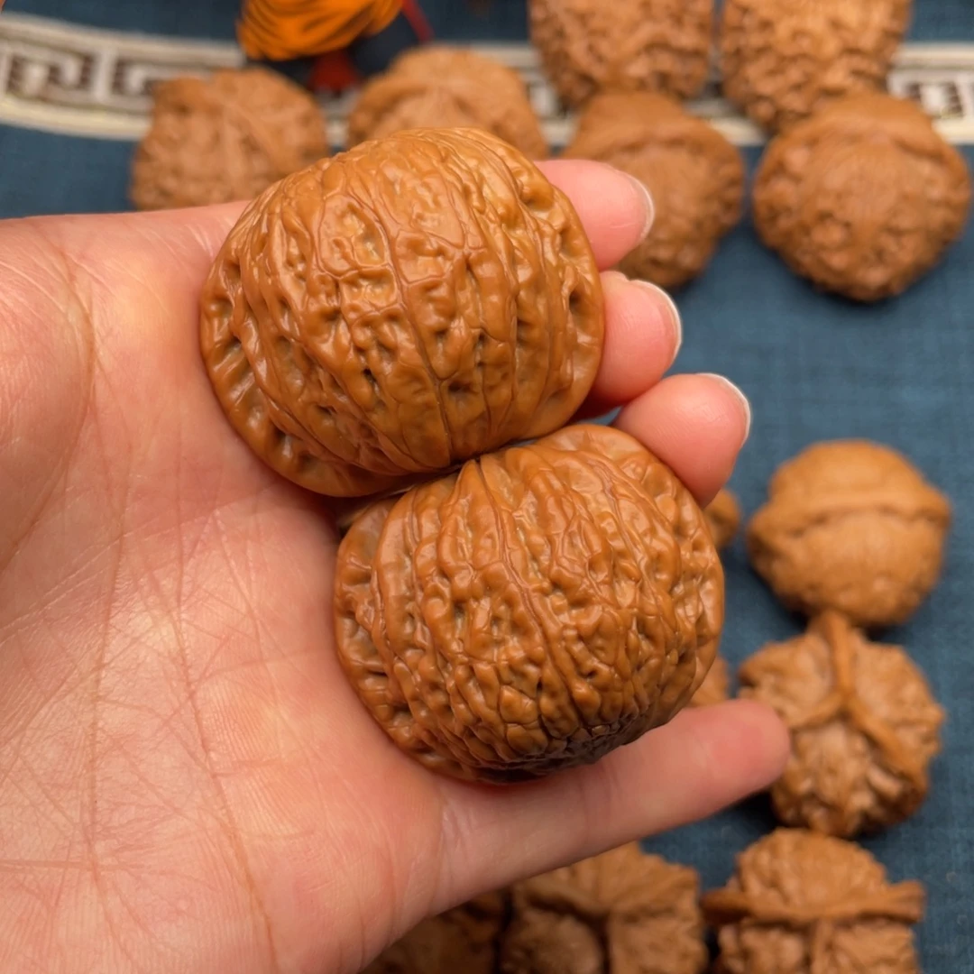 文玩核桃把件40全品毕业球铁锤