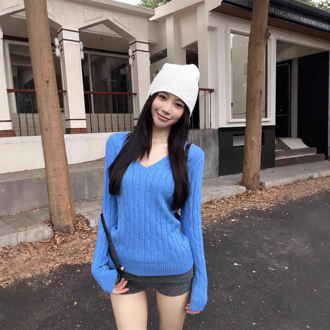 蓝色麻花v领长袖针织衫女秋冬基础款修身内搭毛衣显瘦打底衫上衣