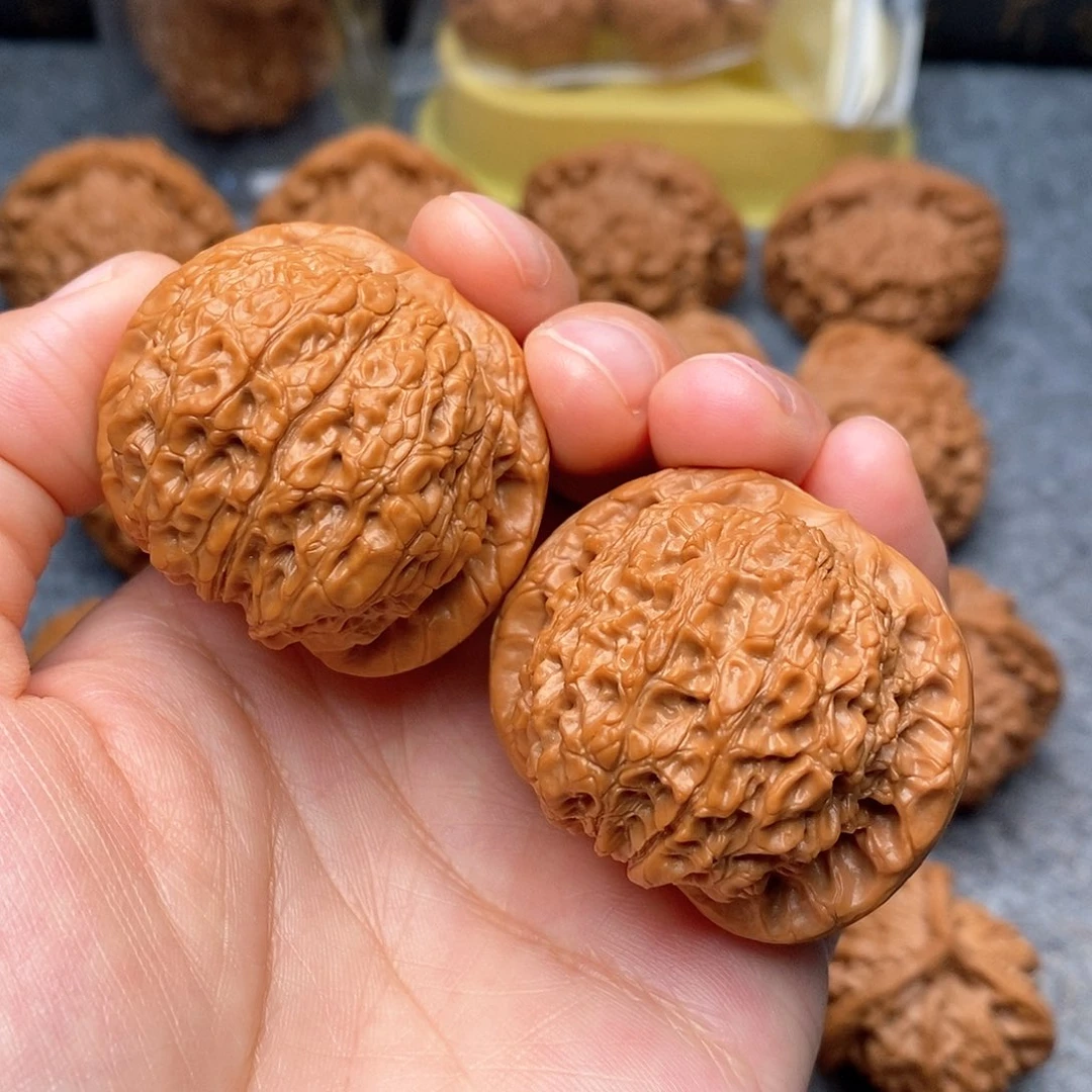 文玩核桃把件血麒麟42尺44克