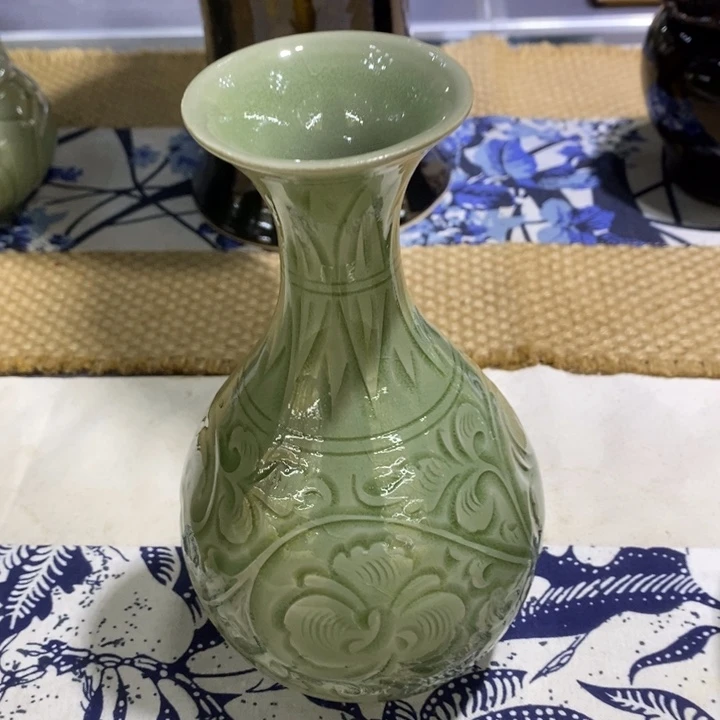 摆件青瓷玉壶春小花瓶