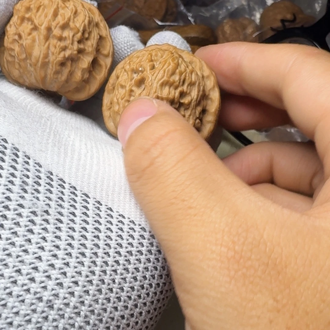 壮***壮吊坠文玩核桃球白