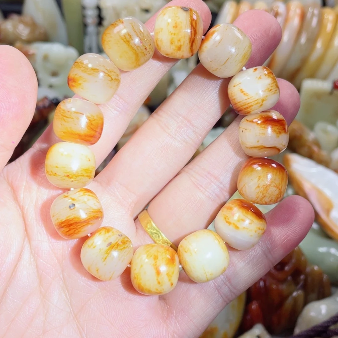 和田玉未镶嵌把件