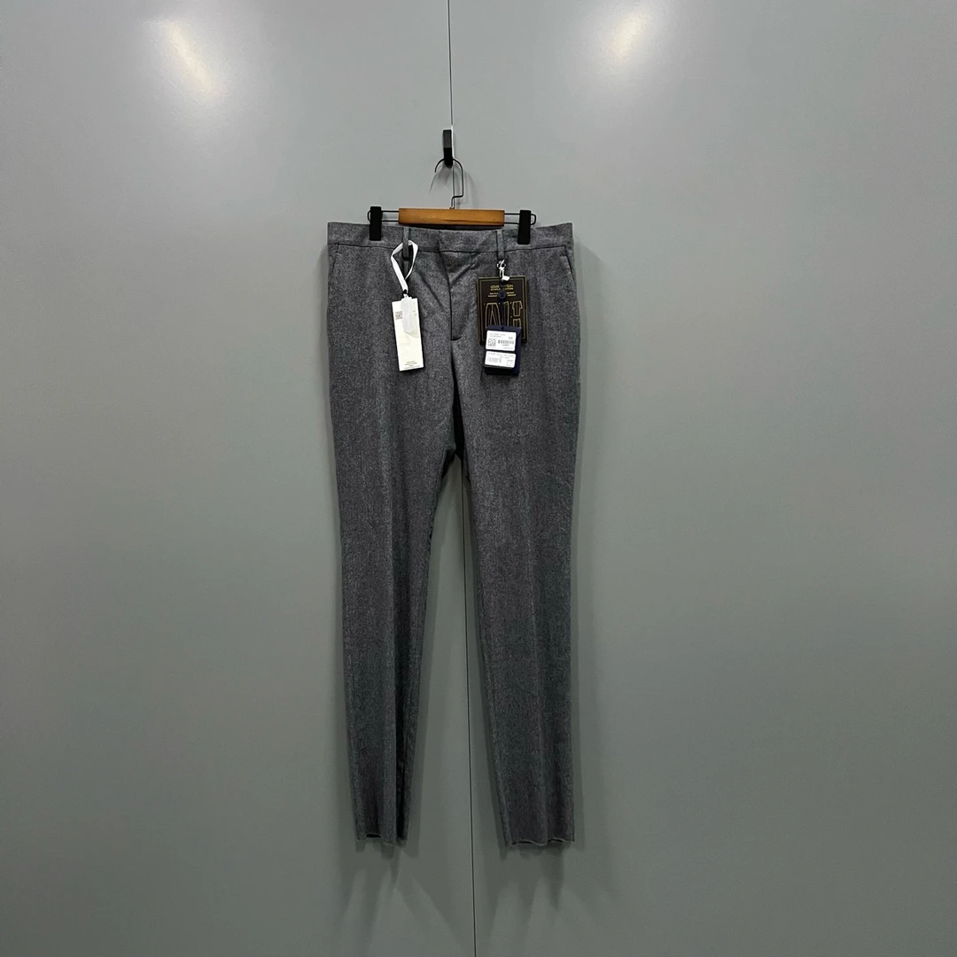 未使用 LouisVuitton/路易威登 a11 灰色挂牌西裤44码/000997