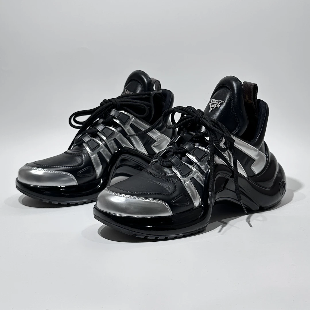 95新 LouisVuitton/路易威登 37.5码 黑银时尚拱桥老爹鞋/ML01725