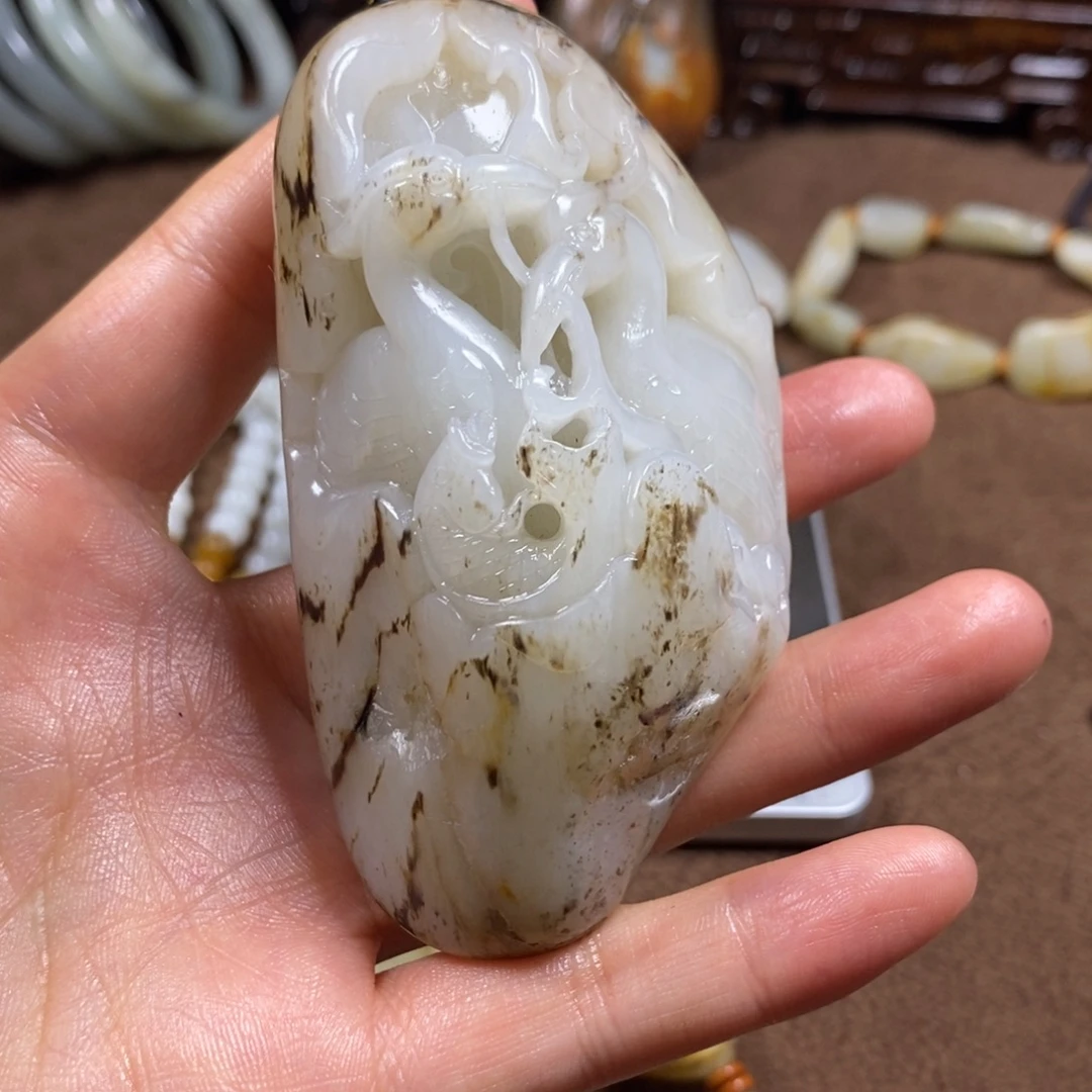 孤***翁和田玉未镶嵌把件