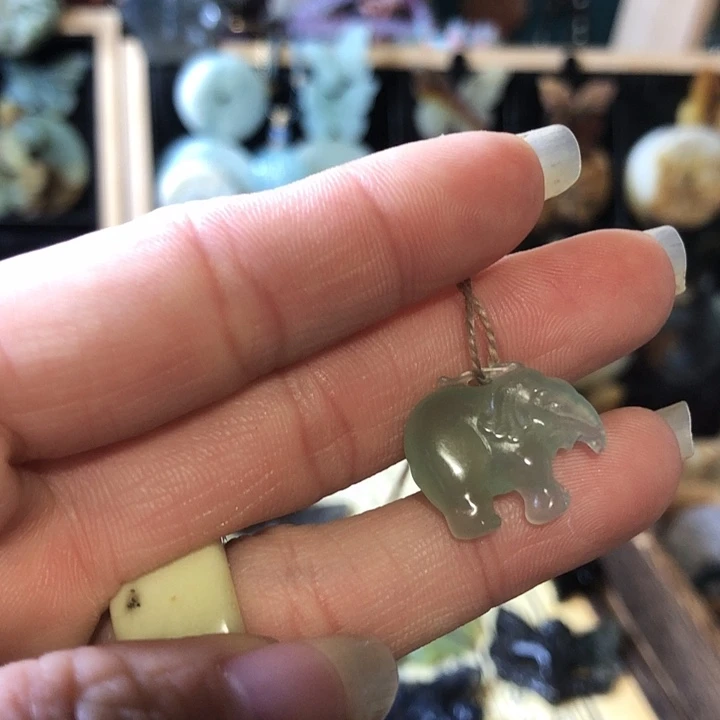 岫玉未镶嵌岫玉挂件