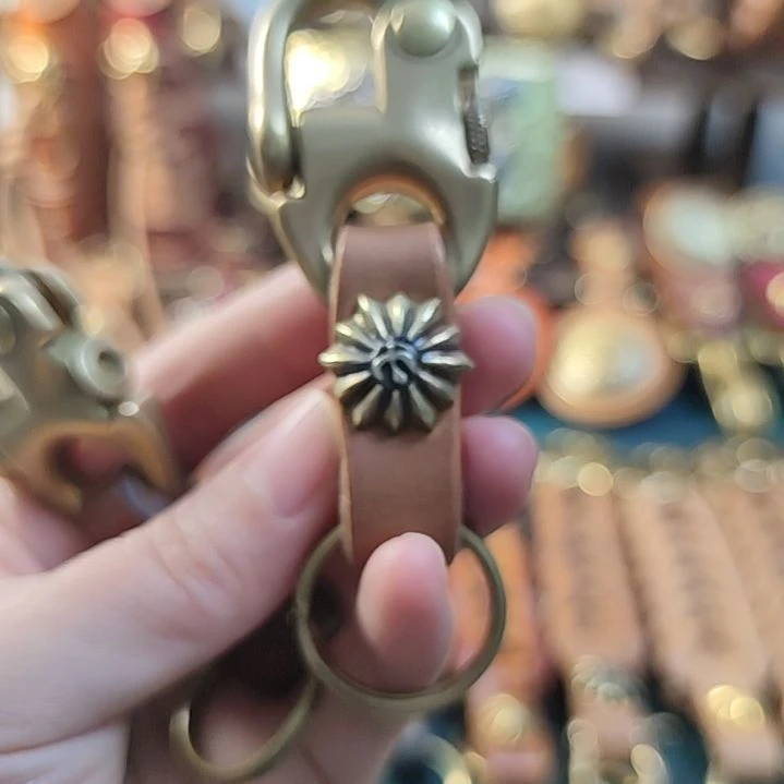 海军钩鹰花钥匙扣