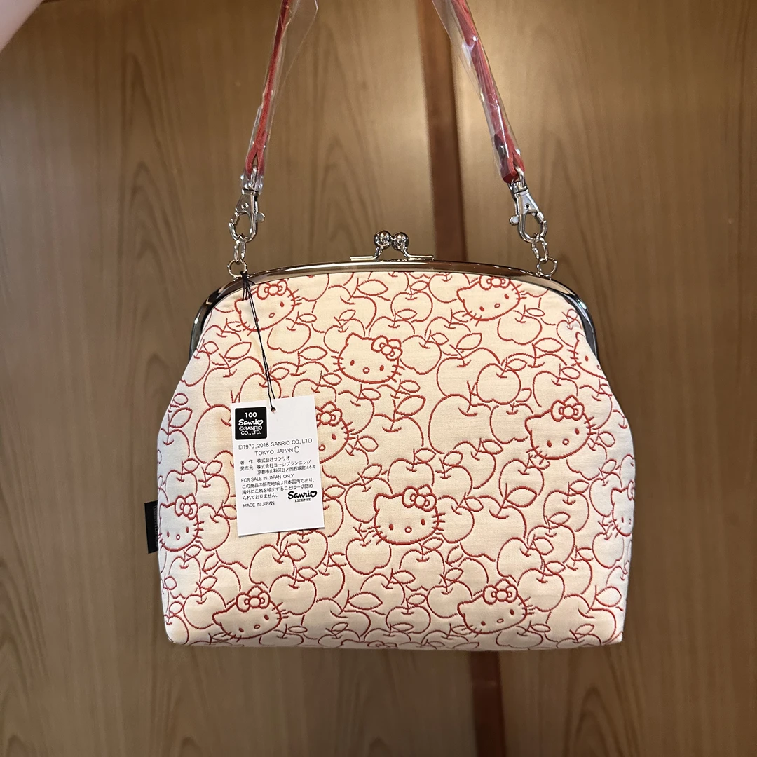 【京都限定】HelloKitty 苹果猫咪贝壳包